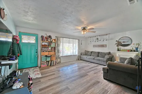 2680 Terrmont Street White City OR 97503