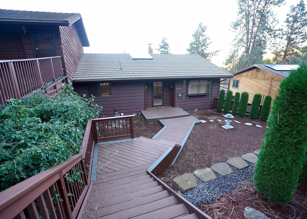 981 Vista Way Klamath Falls OR 97601