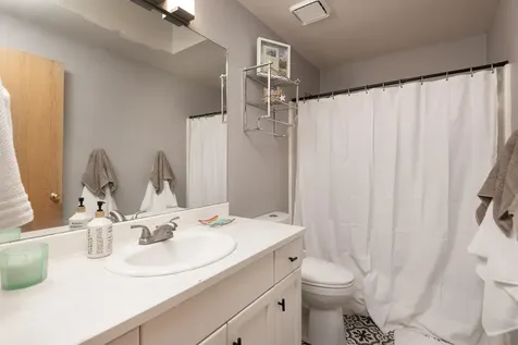 1728 NE Heavenly Drive Bend OR 97701