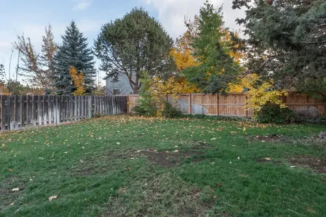 1728 NE Heavenly Drive Bend OR 97701