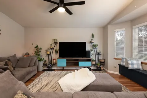 1728 NE Heavenly Drive Bend OR 97701