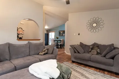 1728 NE Heavenly Drive Bend OR 97701