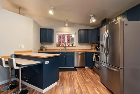 1728 NE Heavenly Drive Bend OR 97701