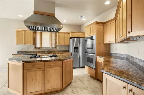 1757 NE Rocky Drive Roseburg OR 97470