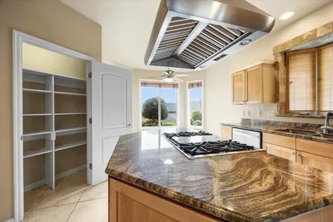 1757 NE Rocky Drive Roseburg OR 97470