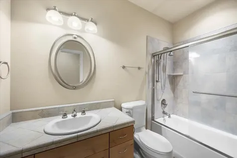 1757 NE Rocky Drive Roseburg OR 97470