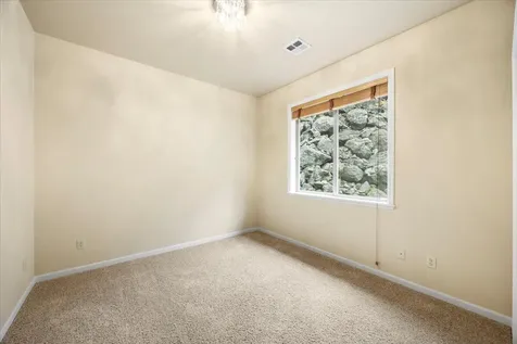 1757 NE Rocky Drive Roseburg OR 97470