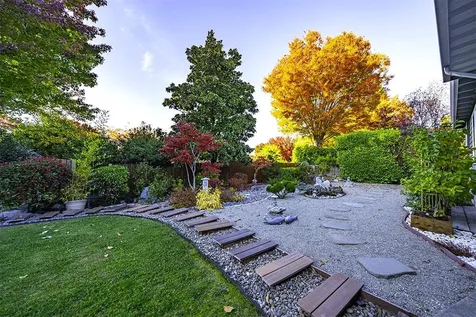 748 Eastridge Drive Medford OR 97504