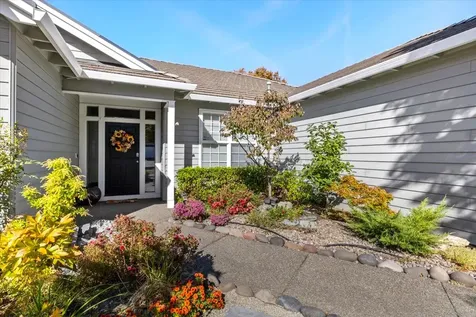 748 Eastridge Drive Medford OR 97504