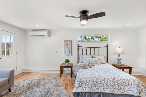 135 Maywood Way Ashland OR 97520