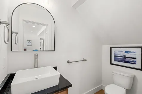 135 Maywood Way Ashland OR 97520