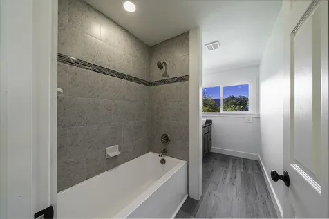 135 Maywood Way Ashland OR 97520