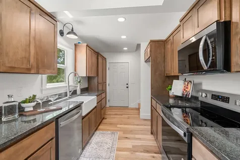 135 Maywood Way Ashland OR 97520