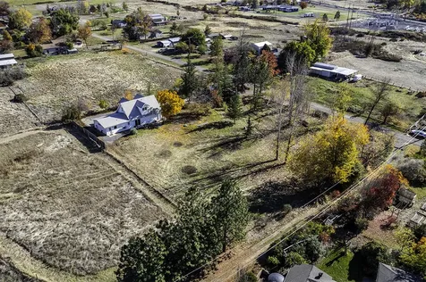 135 Maywood Way Ashland OR 97520