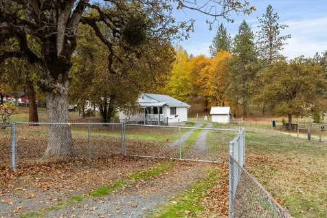 1696 Lonnon Road Grants Pass OR 97527