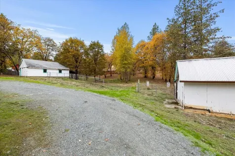 1696 Lonnon Road Grants Pass OR 97527