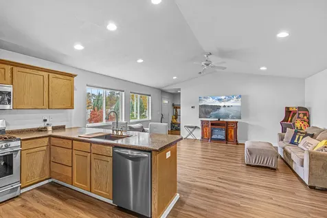 100 Rhonda Lane Phoenix OR 97535