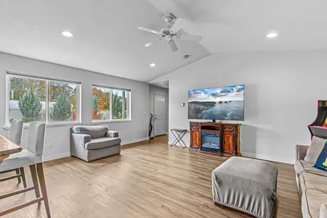 100 Rhonda Lane Phoenix OR 97535