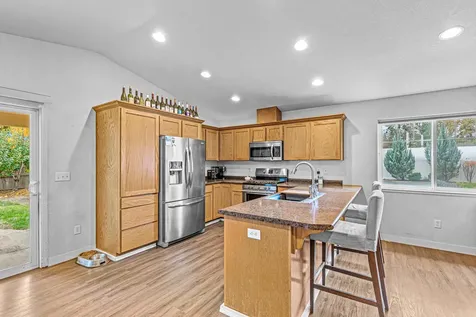 100 Rhonda Lane Phoenix OR 97535