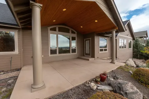 3705 SW Cascade Vista Drive Redmond OR 97756
