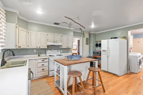 722 Laurel Street Central Point OR 97502
