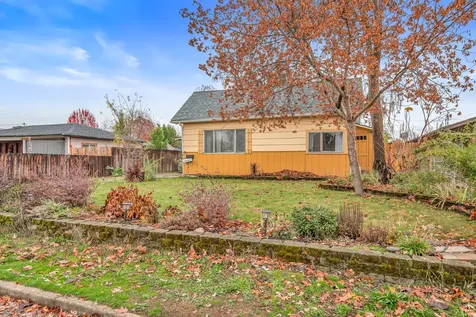 722 Laurel Street Central Point OR 97502