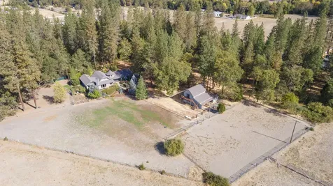 1400 E Fork Road Williams OR 97544