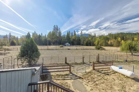 1400 E Fork Road Williams OR 97544