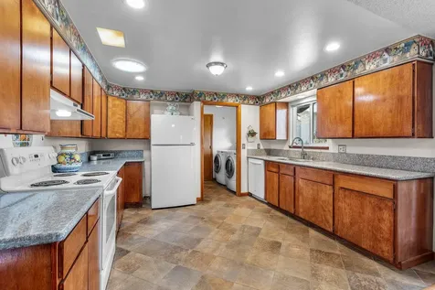 1925 NW 53rd Street Redmond OR 97756