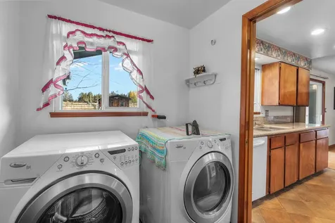 1925 NW 53rd Street Redmond OR 97756