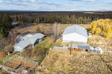 1925 NW 53rd Street Redmond OR 97756