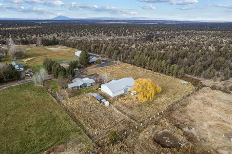 1925 NW 53rd Street Redmond OR 97756