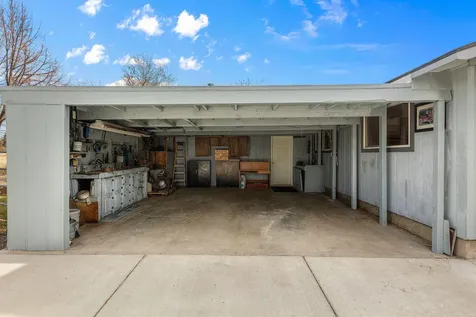 1925 NW 53rd Street Redmond OR 97756