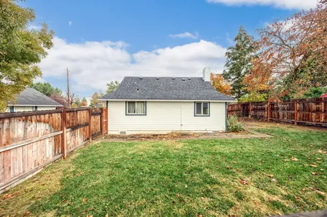 2244 Spring Street Medford OR 97504