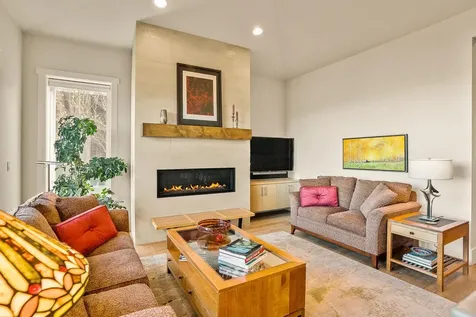 19300 Eaton Lane Bend OR 97702
