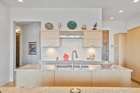 19300 Eaton Lane Bend OR 97702
