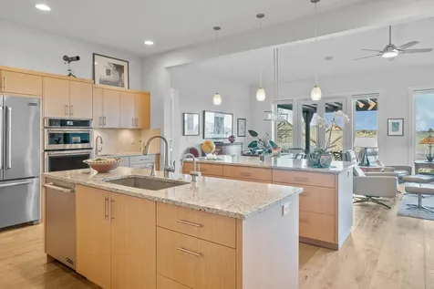 19300 Eaton Lane Bend OR 97702
