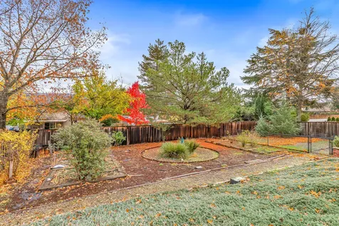 1013 Mira Mar Avenue Medford OR 97504