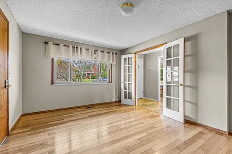1013 Mira Mar Avenue Medford OR 97504