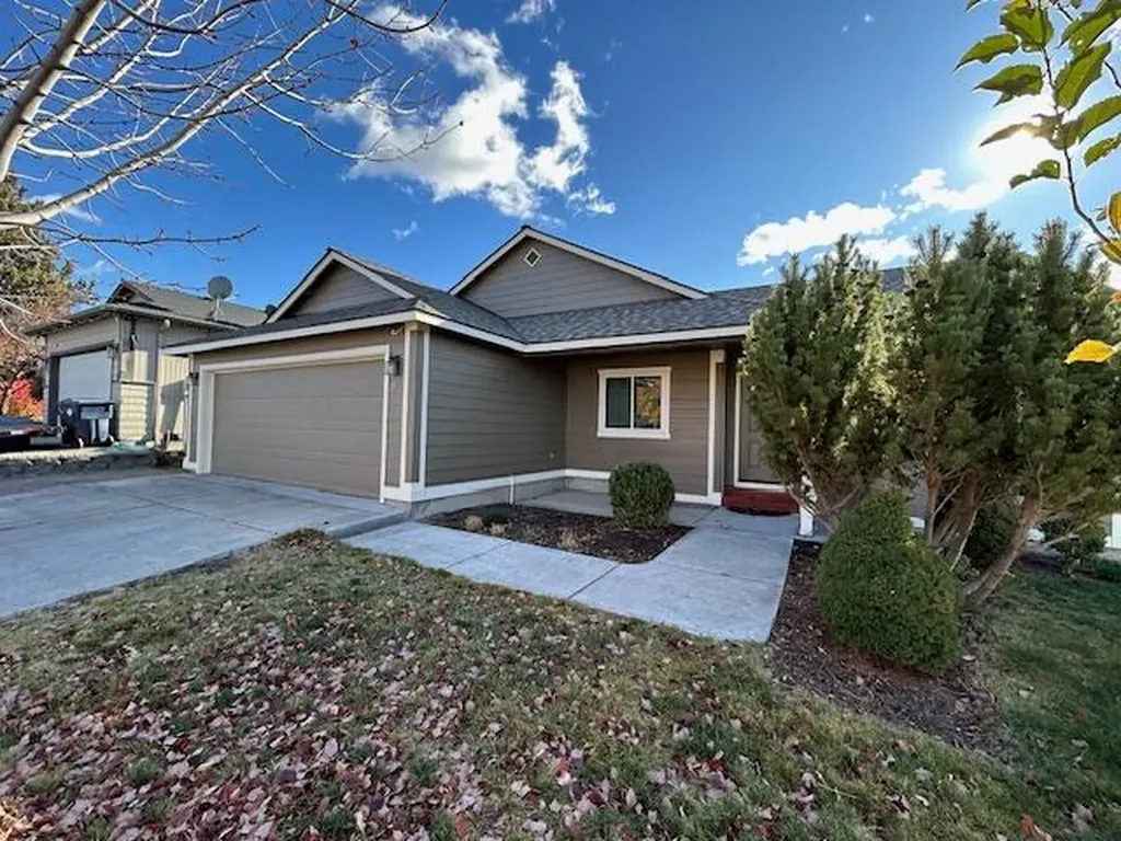 754 NE Quince Place Redmond OR 97756
