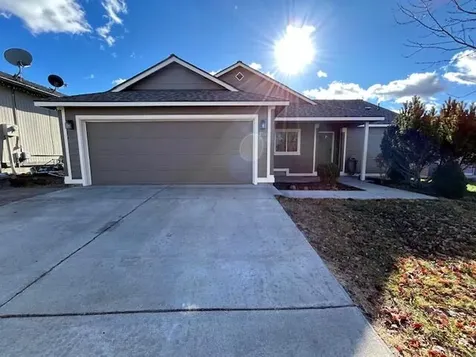 754 NE Quince Place Redmond OR 97756
