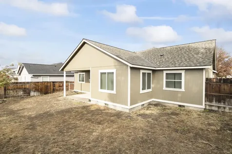 754 NE Quince Place Redmond OR 97756