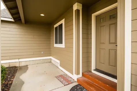 754 NE Quince Place Redmond OR 97756