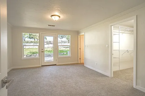 1987 Camellia Avenue Medford OR 97504