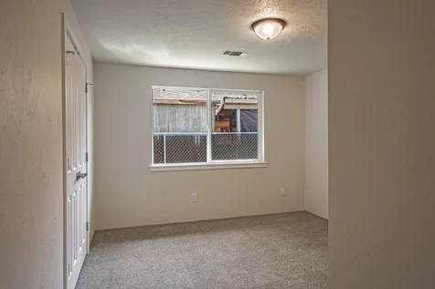 1987 Camellia Avenue Medford OR 97504