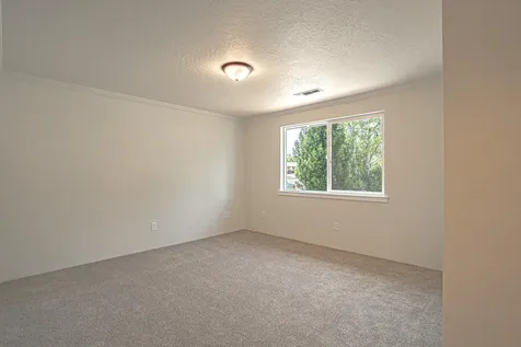 1987 Camellia Avenue Medford OR 97504