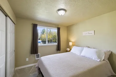 20607 Mary Way Bend OR 97701