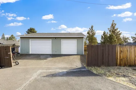 20607 Mary Way Bend OR 97701