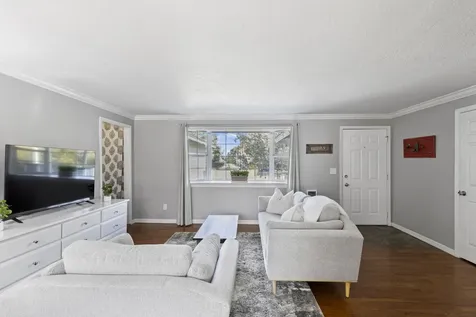 20607 Mary Way Bend OR 97701