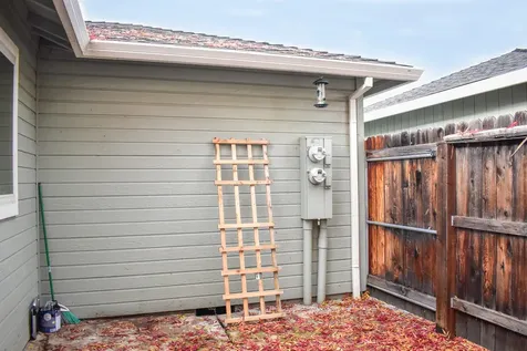3015 Merriman Road Medford OR 97501